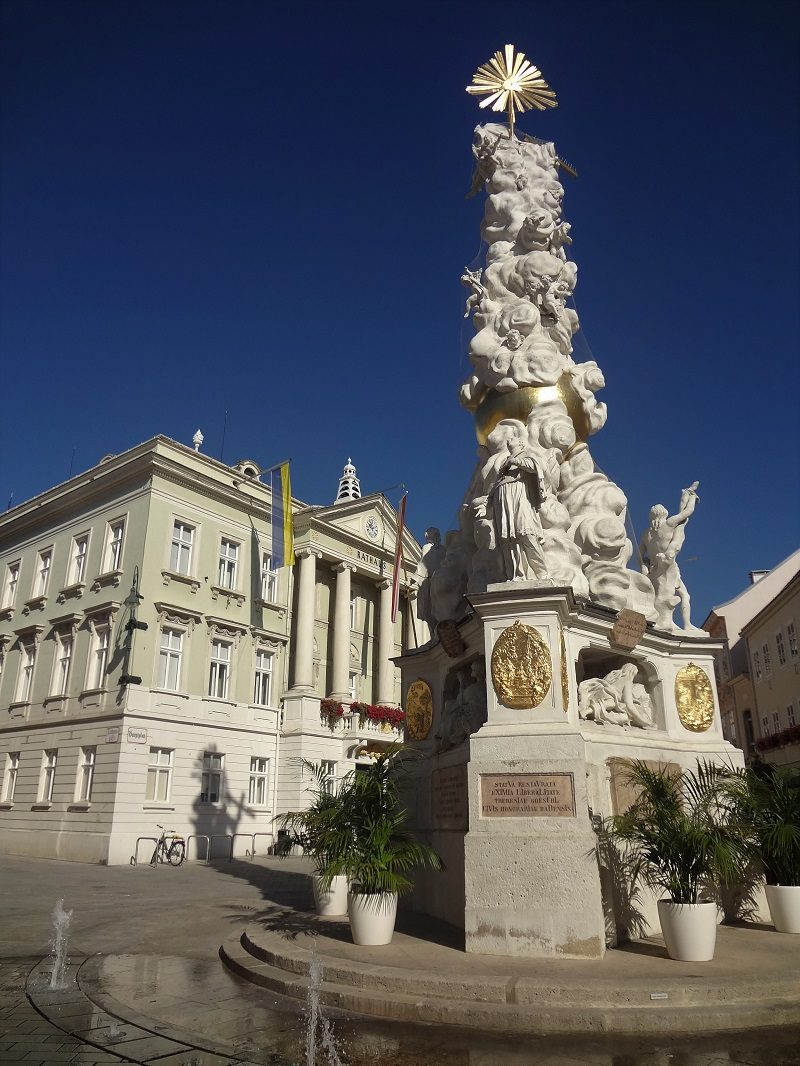 Tagesfahrt Wienerwald Baden bei Wien Pestsäule Rathaus