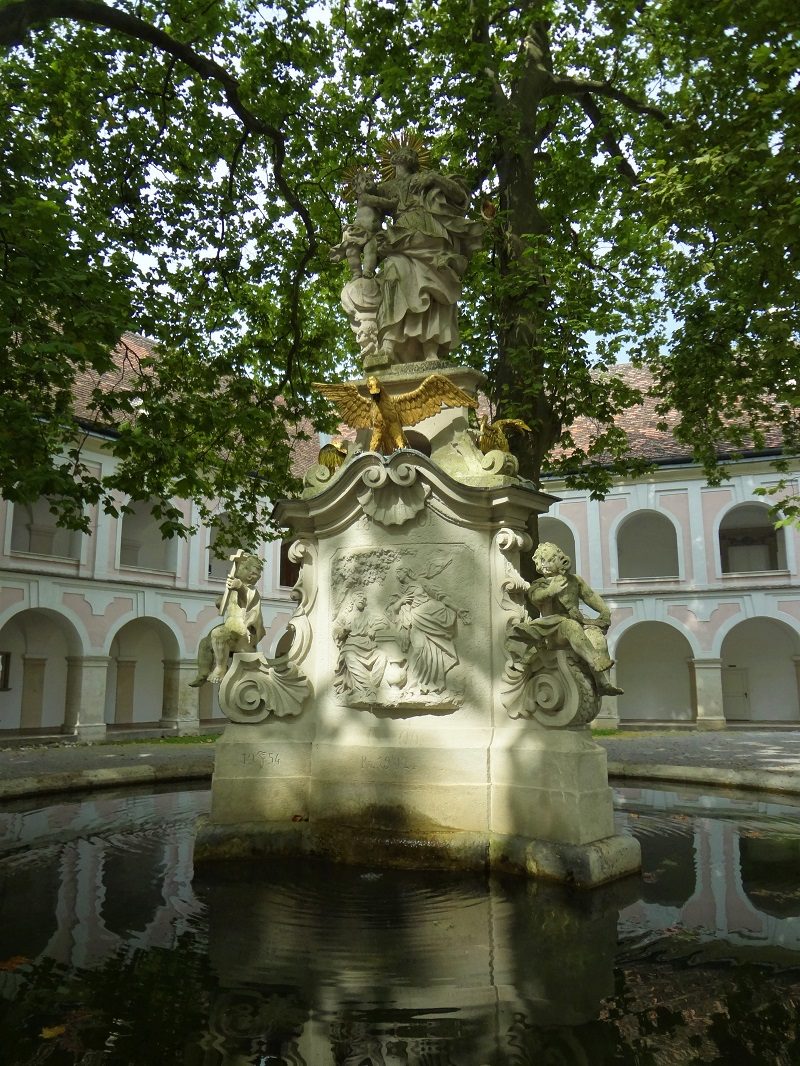 Tagesfahrt Wienerwald Stift Heiligenkreuz