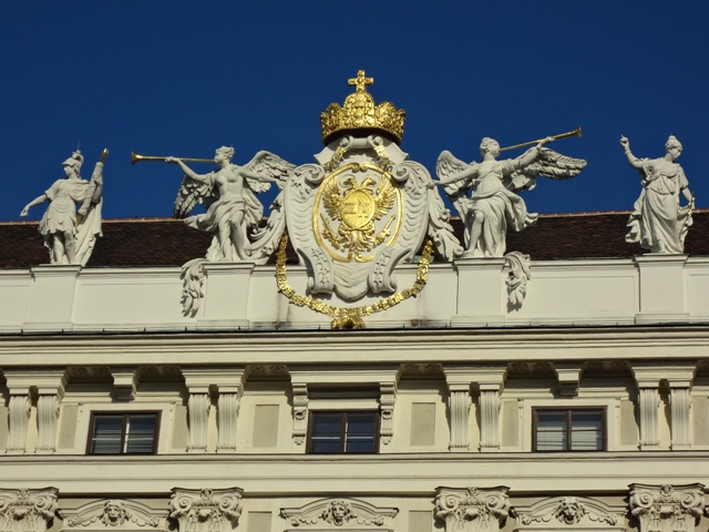 Wien Stadtspaziergänge Wiener Hofburg Reichskanzleitrakt Attika ...