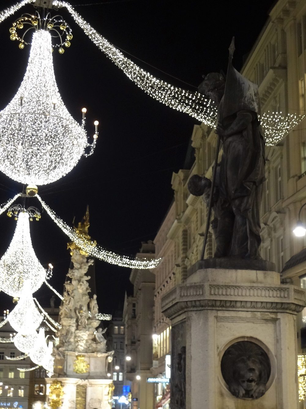 Weihnachtsbeleuchtung-Wien Graben Leopoldsbrunnen