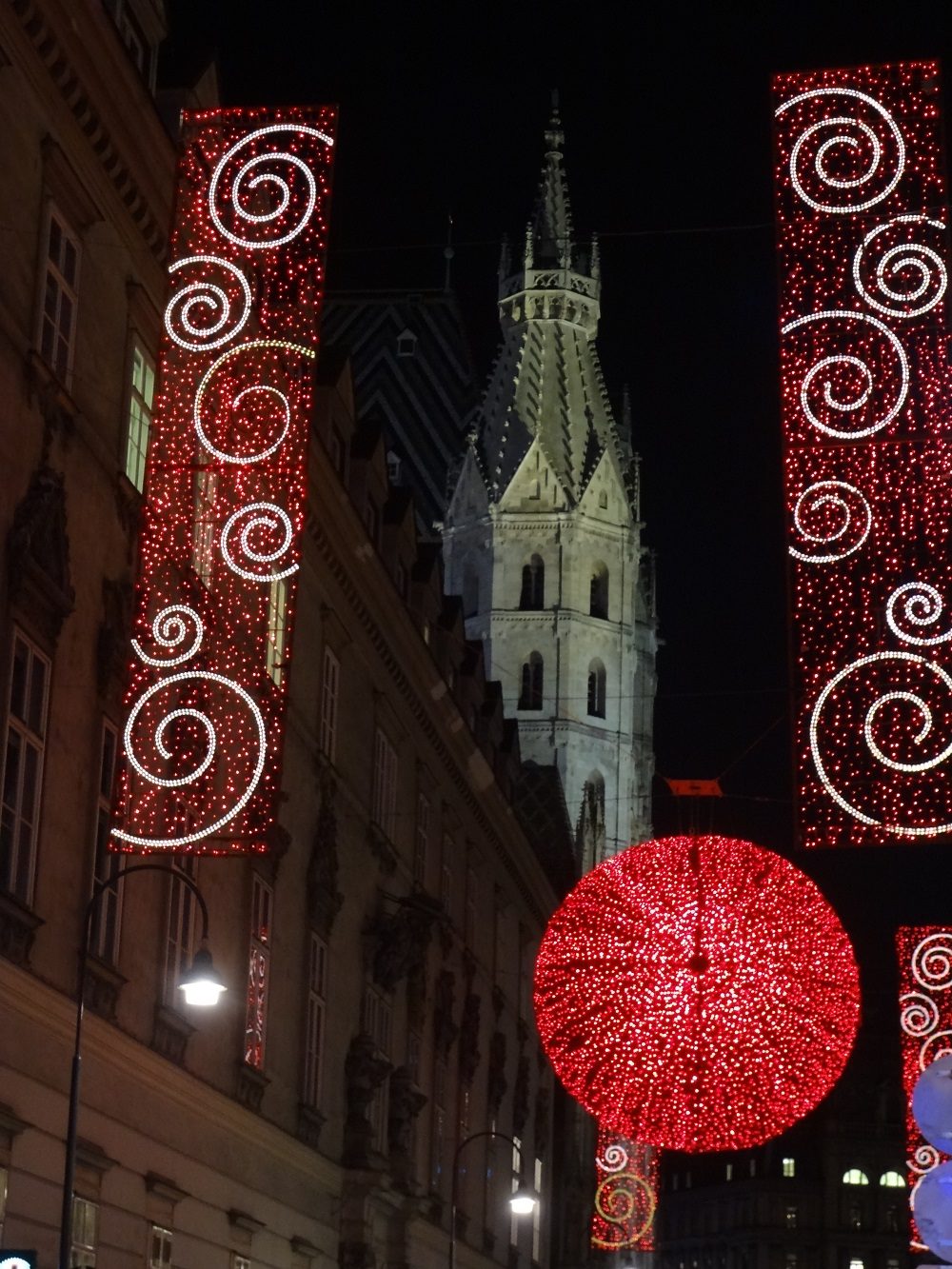 Weihnachtsbeleuchtung-Wien Rotensturmstraße Heidenturm