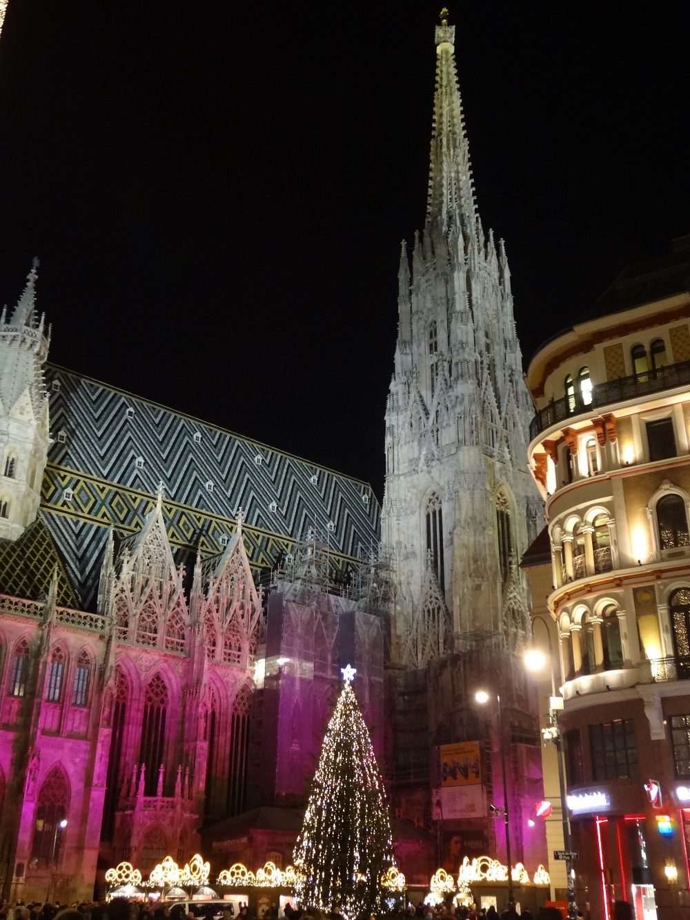 Weihnachtsbeleuchtung-Wiener Stephansdom